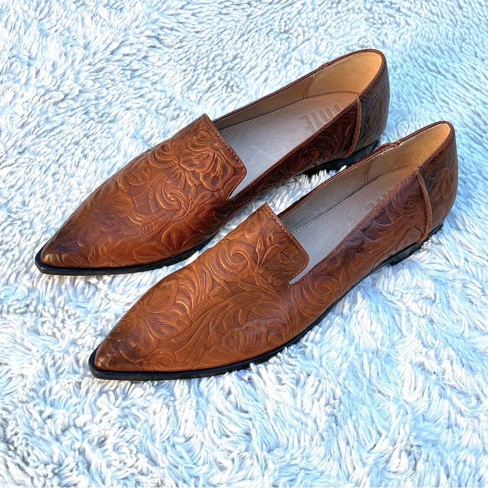 Frye NWOT Kenzie Flat Loafer In Caramel Sz 9.5